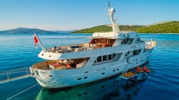 Benetti Classic 115 in Trogir / ACI Marina Trogir thumbnail 11
