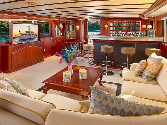 Benetti Classic 115 in Trogir / ACI Marina Trogir - Photo 3