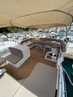 Sessa Fly 47 in Šibenik / D-Marin Marina Mandalina thumbnail 8