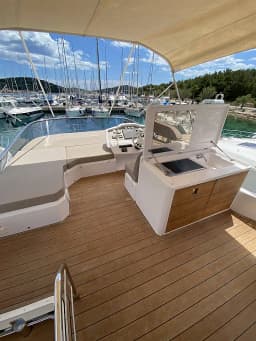Sessa Fly 47 in Šibenik / D-Marin Marina Mandalina thumbnail 9
