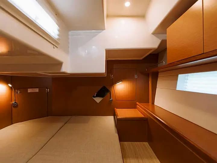Bavaria C50 in Sicily / Castellammare del Golfo / Porto di Castellammare del Golfo - Photo 5