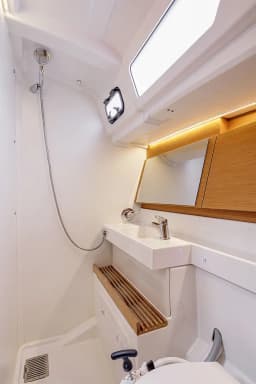 Sun Odyssey 490 in Paros / Piso Livadi Port thumbnail 12