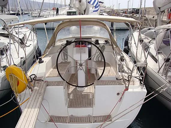 Hanse 325 in Athens / Alimos Marina - Photo 1