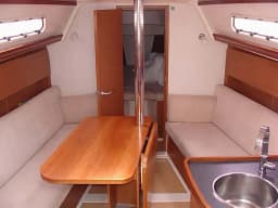 Hanse 325 in Athens / Alimos Marina thumbnail 2