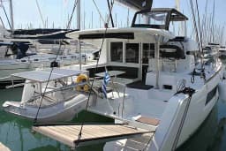 Lagoon 40 in Athens / Alimos Marina thumbnail 8