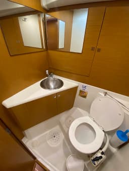 Jeanneau 53 in Athens / Alimos Marina thumbnail 12