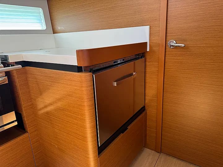 Sun Odyssey 490 in Rodi Garganico - Photo 4
