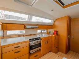 Jeanneau 54 in Athens / Alimos Marina thumbnail 9