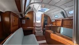 Oceanis 311 in Saint-Quay-Portrieux / Port d'Armor thumbnail 2