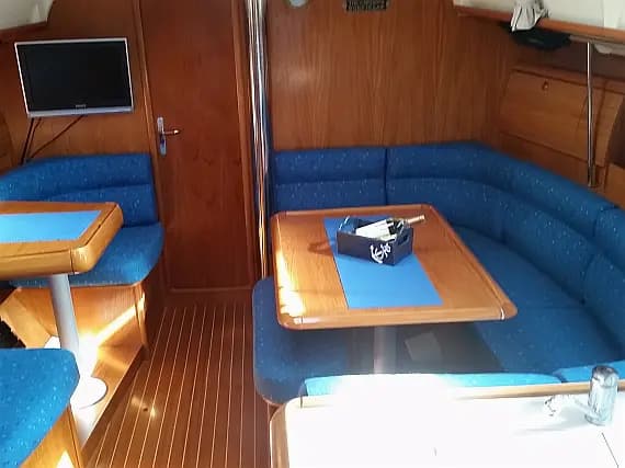 Sun Odyssey 40 in Marmaris / Netsel Marmaris Marina - Photo 3