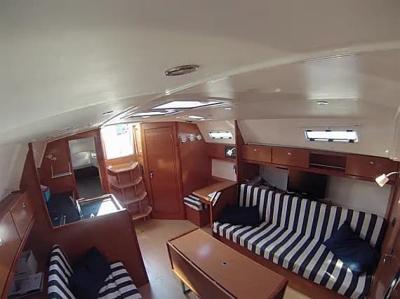 Bavaria 36 Cruiser in San Vincenzo / Marina di San Vincenzo - Photo 2