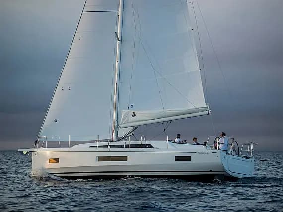 Oceanis 40.1 in Lavrion Main Port - image 1
