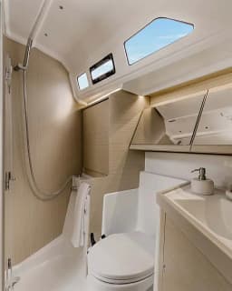Oceanis 40.1 in Lavrion Main Port thumbnail 25