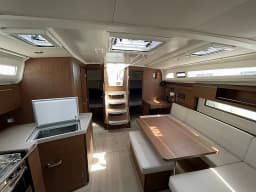 Oceanis 40.1 in Lavrion Main Port thumbnail 6