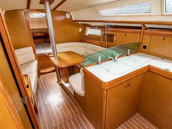 Sun Odyssey 36i in Lefkada / Nikiana Marina - Photo 3