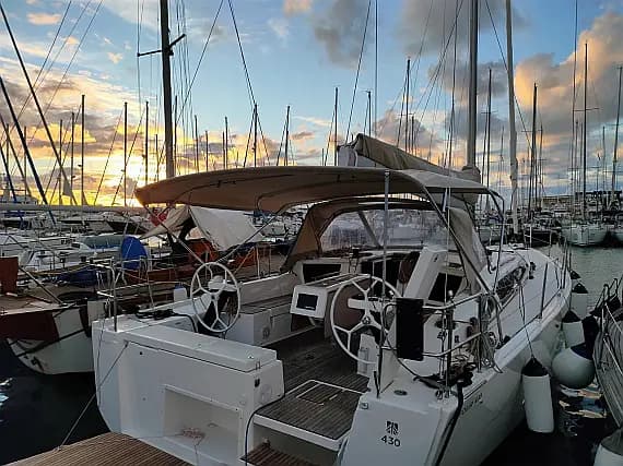 Dufour 430 in Procida / Marina di Procida - Photo 1