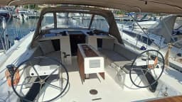 Dufour 430 in Procida / Marina di Procida thumbnail 6