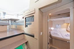 Lagoon 42 in Paros port thumbnail 15