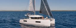 Lagoon 40 in Kaštel Gomilica / Marina Kaštela thumbnail 12