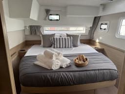 Lagoon 42 in Athens / Alimos Marina thumbnail 7
