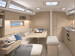 Oceanis 37.1 in Lefkada / Nikiana Marina thumbnail 2