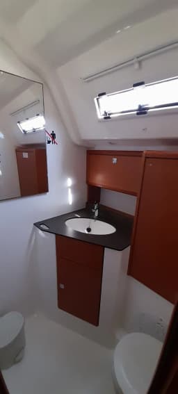 Bavaria 51 Cruiser in Rhodes New Marina thumbnail 14