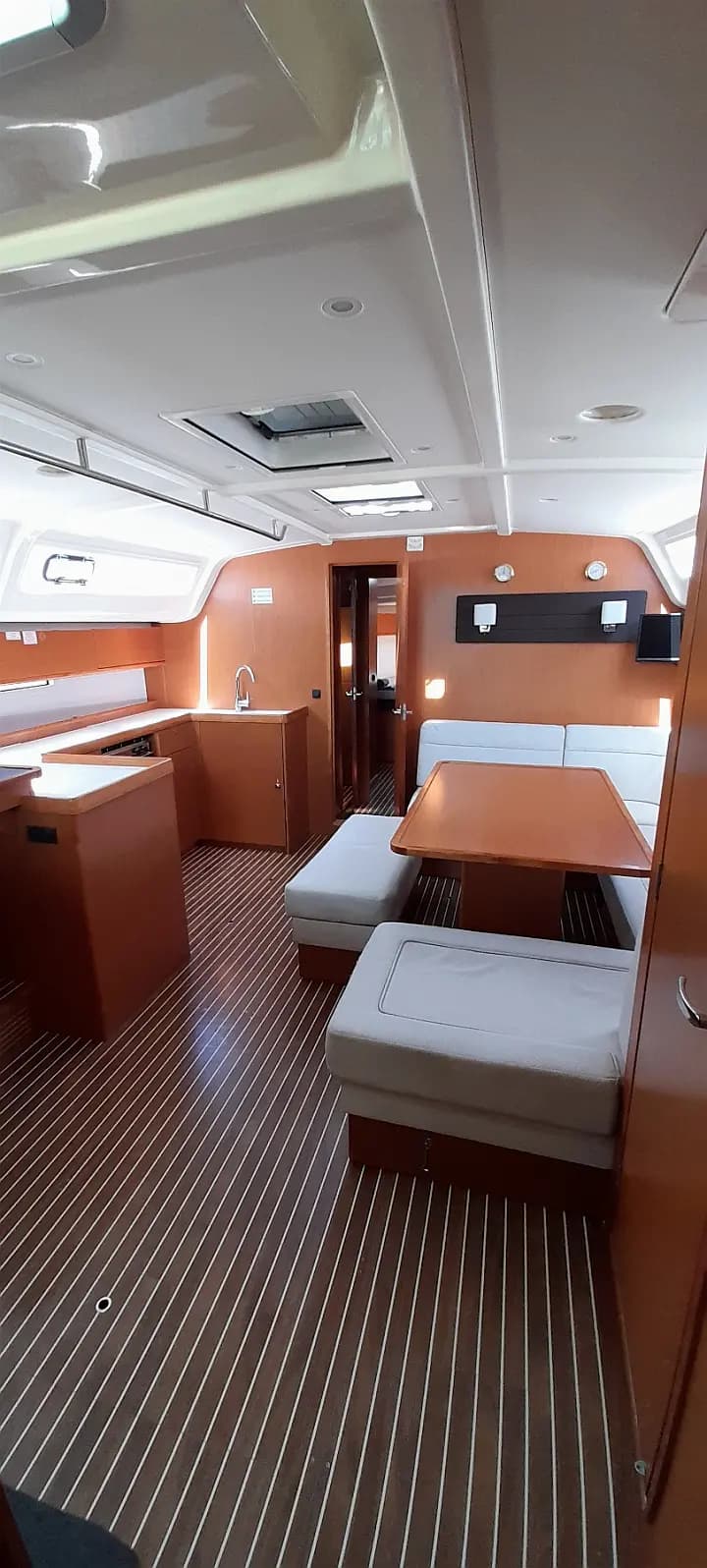 Bavaria 51 Cruiser in Rhodes New Marina - Photo 4