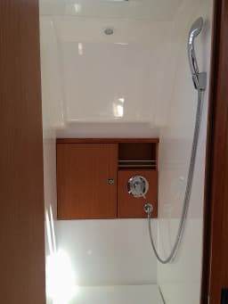 Bavaria 51 Cruiser in Rhodes New Marina thumbnail 9