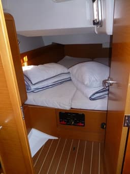 Sun Odyssey 439 in Athens / Alimos Marina thumbnail 9