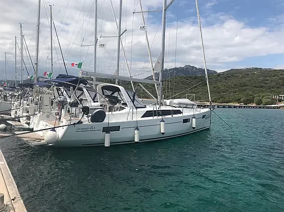 Oceanis 41.1 in Sicily / Furnari / Marina Portorosa - Photo 1