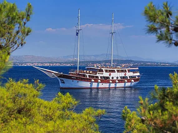Motor sailer in Split / Port of Split / East Harbour - Photo 1