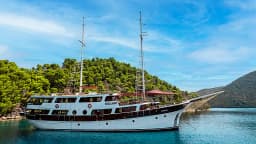 Motor sailer in Split / Port of Split / East Harbour thumbnail 10