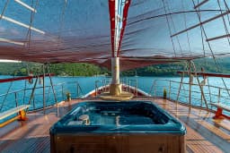 Motor sailer in Split / Port of Split / East Harbour thumbnail 22