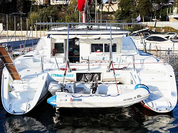 Lagoon 440 in Preveza Main Port - Photo 1
