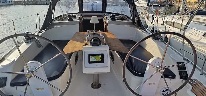 Bavaria 37 in Athens / Alimos Marina - Photo 4
