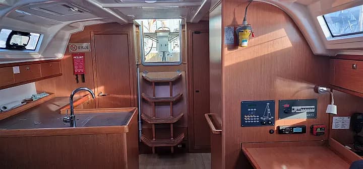 Bavaria 37 in Athens / Alimos Marina - Photo 5