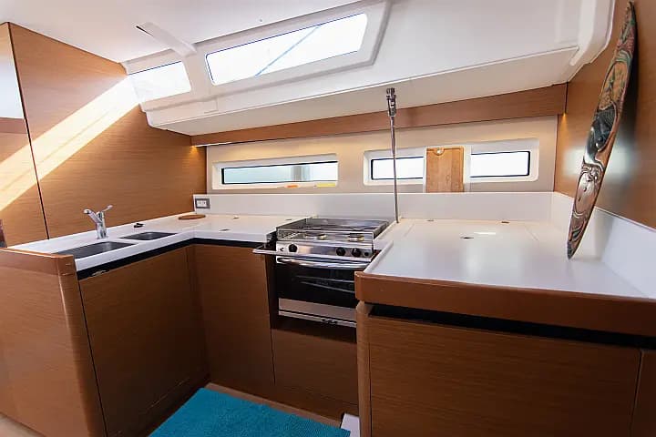 Sun Odyssey 490 in Tenerife / Las Galletas / Marina del Sur - Photo 4