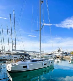 Bavaria C42 in Athens / Alimos Marina thumbnail 7