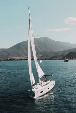 Bavaria C38 in Fethiye / Yacht Classic Hotel thumbnail 11