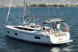 Bavaria C38 in Fethiye / Yacht Classic Hotel thumbnail 6