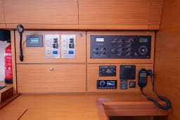 Jeanneau 54 in Salerno / Marina d'Arechi thumbnail 8