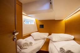 Jeanneau 54 in Salerno / Marina d'Arechi thumbnail 16