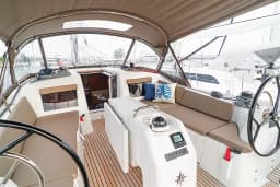 Sun Odyssey 410 in Lefkada / D-Marin Marina Lefkas thumbnail 24