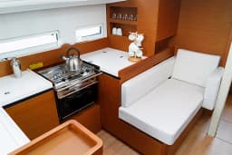 Sun Odyssey 410 in Lefkada / D-Marin Marina Lefkas thumbnail 37