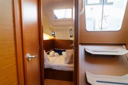 Sun Odyssey 410 in Lefkada / D-Marin Marina Lefkas thumbnail 48