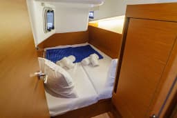 Sun Odyssey 410 in Lefkada / D-Marin Marina Lefkas thumbnail 52