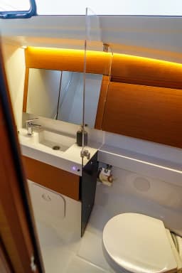 Sun Odyssey 410 in Lefkada / D-Marin Marina Lefkas thumbnail 53