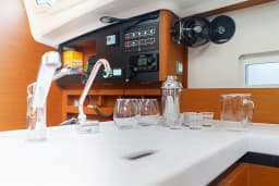 Sun Odyssey 410 in Lefkada / D-Marin Marina Lefkas thumbnail 58