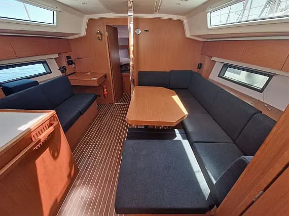Bavaria C42 in Preveza Marina - Photo 3