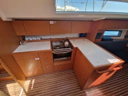 Bavaria C42 in Preveza Marina thumbnail 5